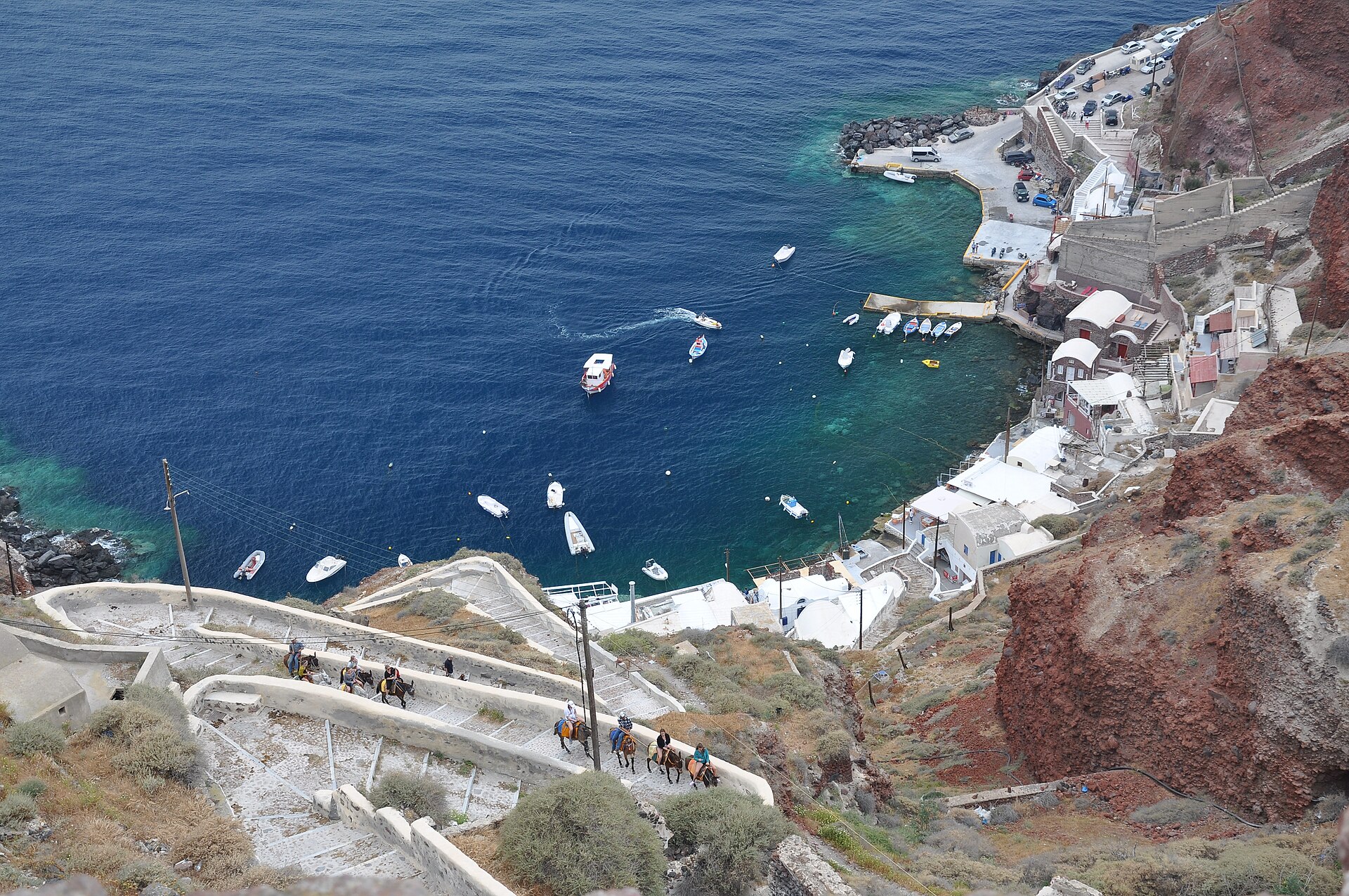 Amoudi Bay Santorini: The Steps, the Fish and the Jump