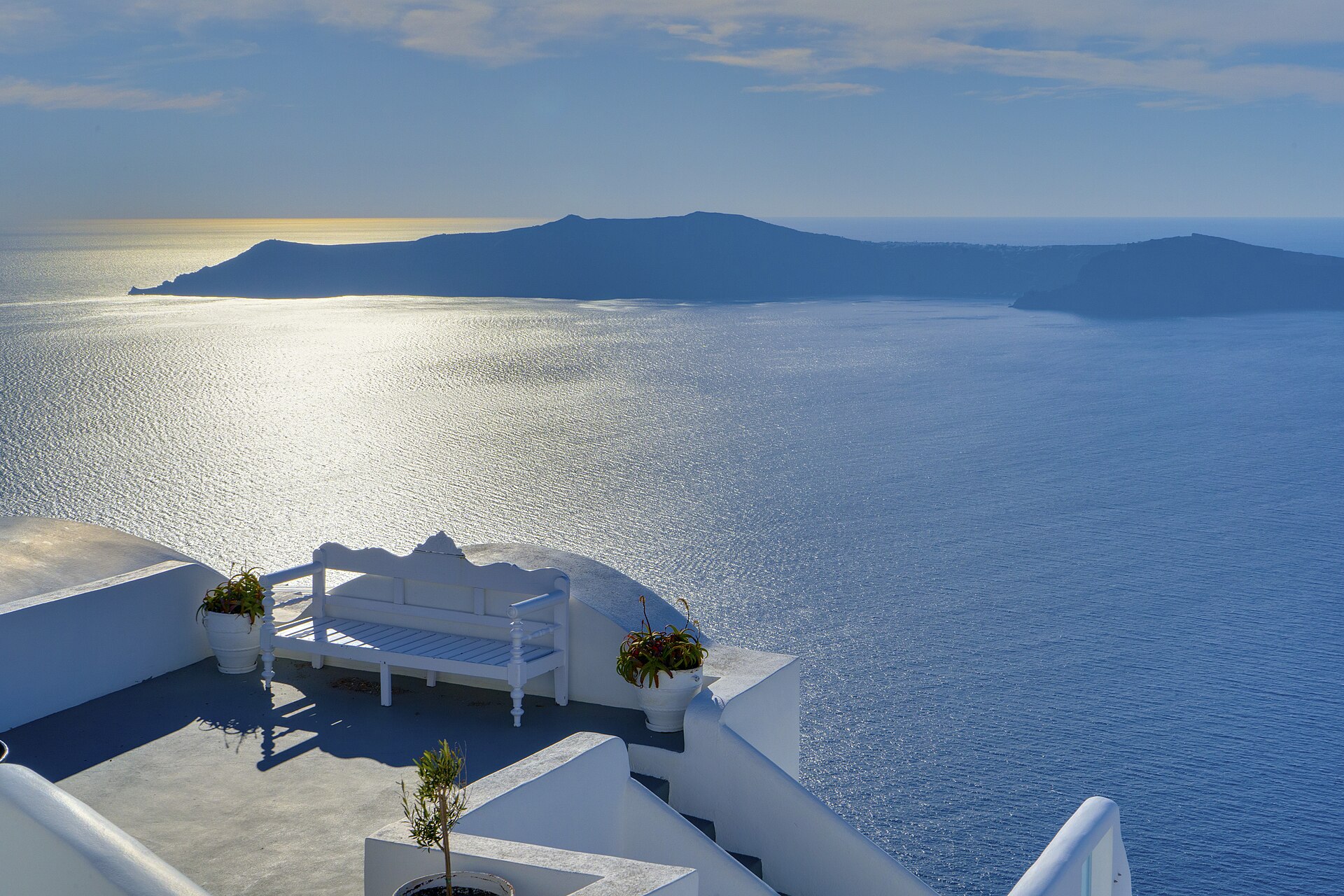 Santorini vs Crete: Which Island Should You Choose?