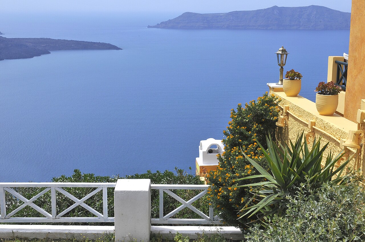 Firostefani Santorini: Village Guide, Where to Stay and Sunset
